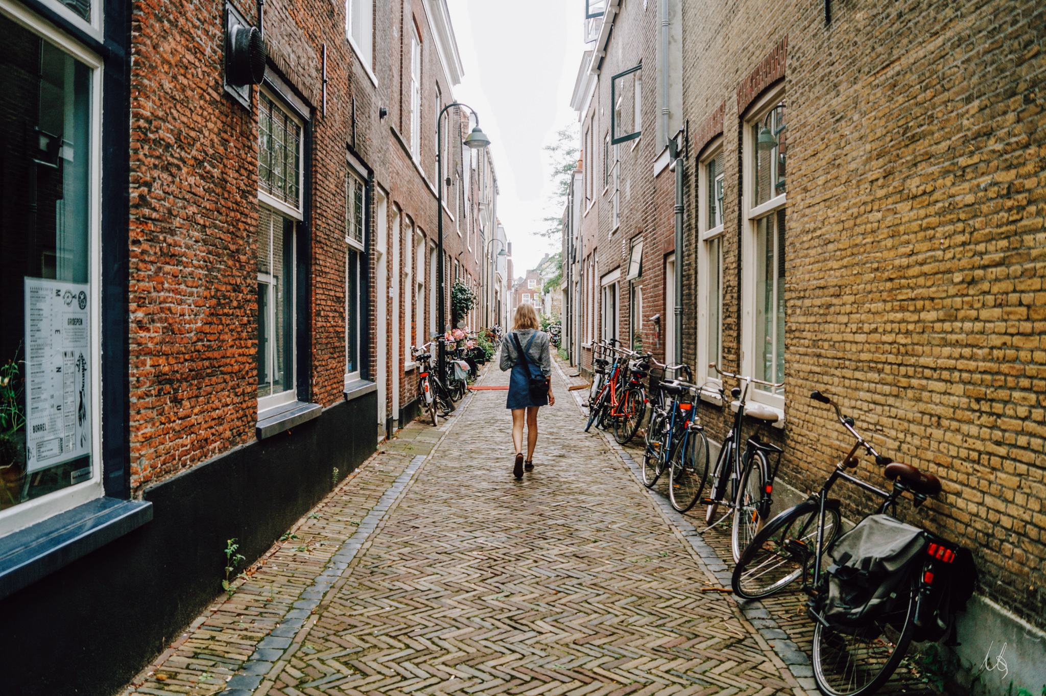Schmale Gasse in Delft